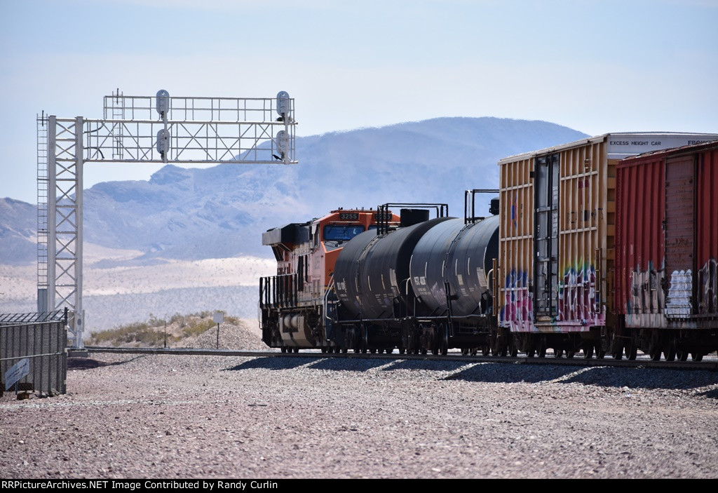 BNSF 3255 Rear DPU